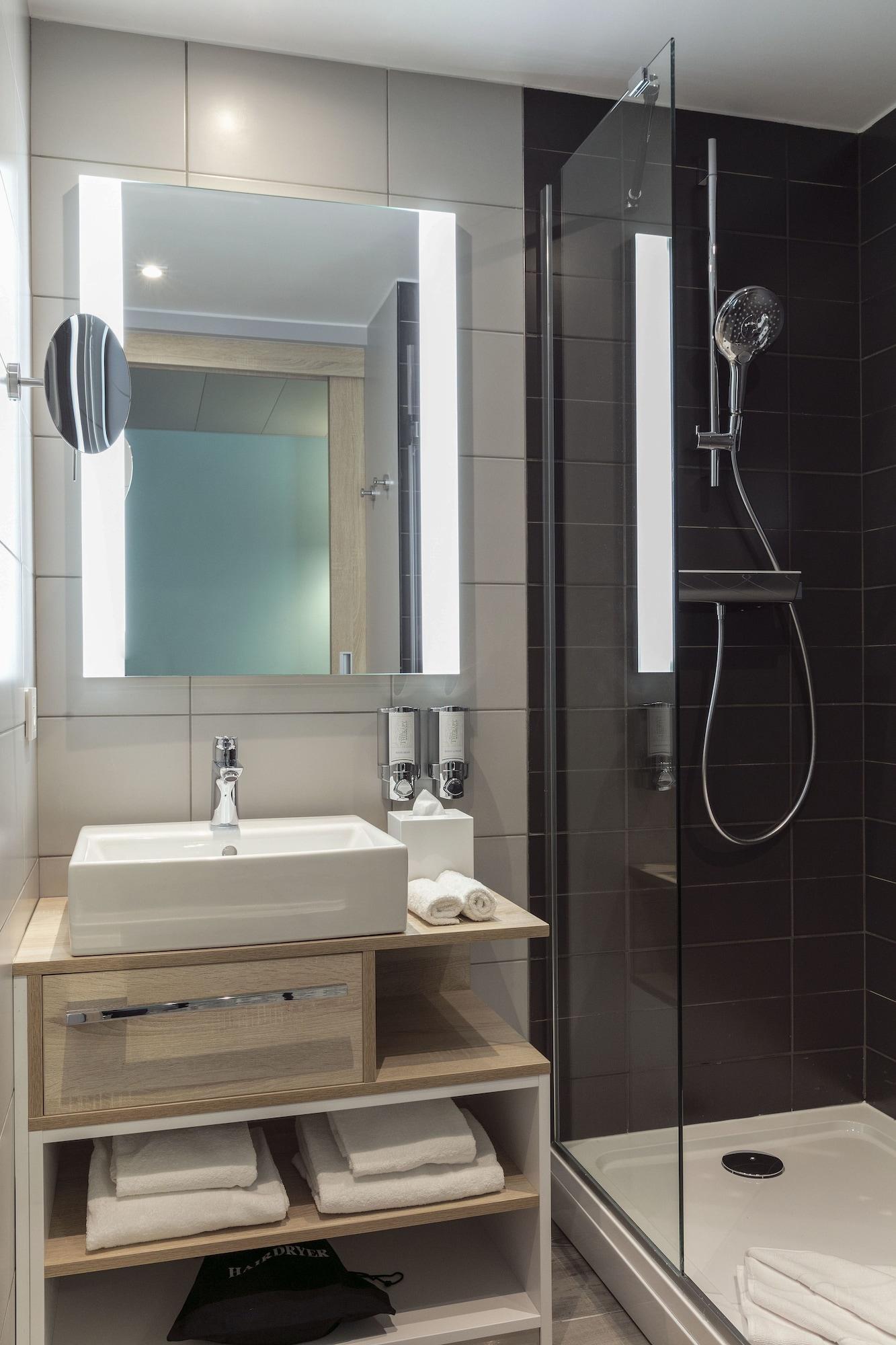 Hampton By Hilton Paris Clichy Hotel Eksteriør billede