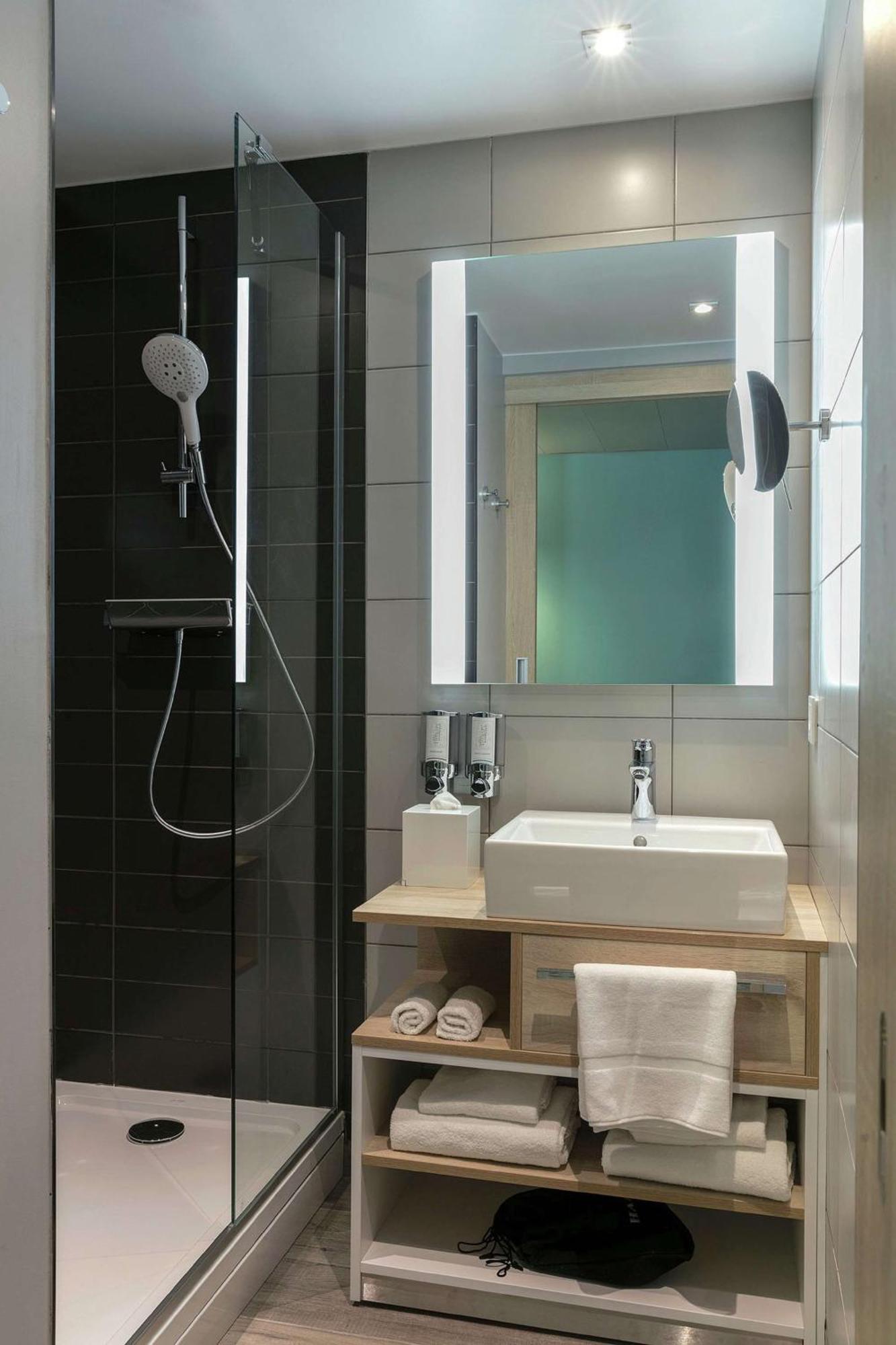 Hampton By Hilton Paris Clichy Hotel Eksteriør billede